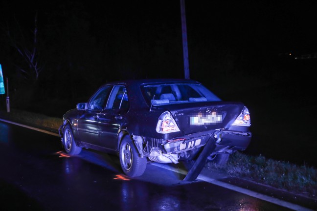 Auffahrunfall mit drei beteiligten Fahrzeugen auf Wiener Strae in Marchtrenk