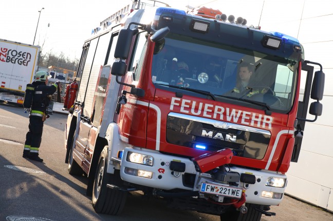 Brand eines Stromverteilers in einer Messehalle in Wels-Lichtenegg