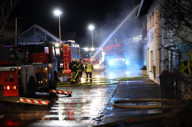 Grobrand eines Gewerbegebudes in Scharnstein