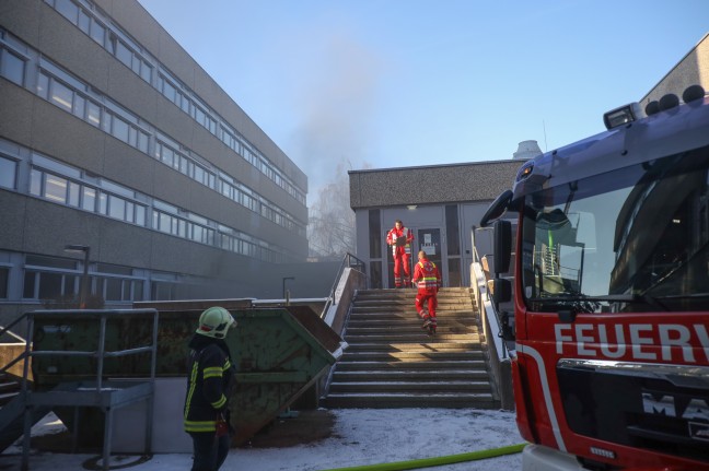 Brand im Schulgebude der HTL in Wels-Innenstadt sorgt fr greren Einsatz