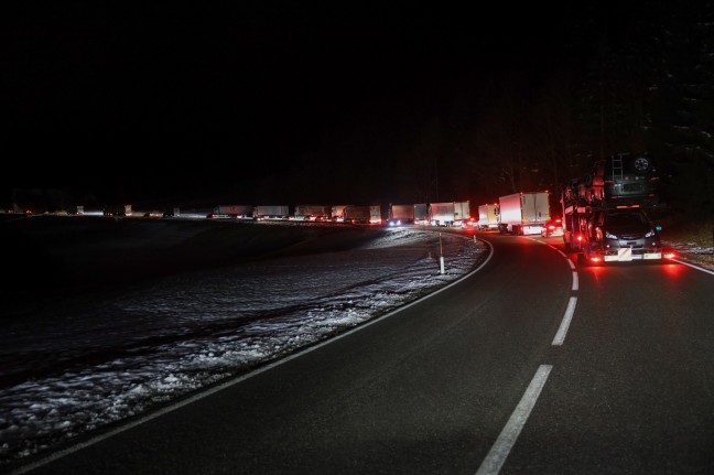 Tdlicher Crash zwischen LKW und PKW auf Pyhrnpass Strae in St. Pankraz