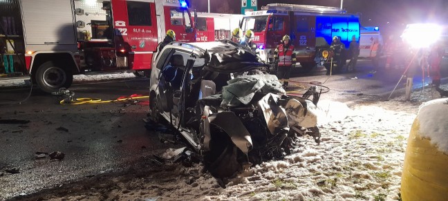 Tdlicher Crash zwischen LKW und PKW auf Pyhrnpass Strae in St. Pankraz