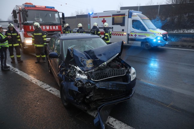 Menschenrettung nach schwerem Verkehrsunfall auf Innkreisautobahn in Pichl bei Wels