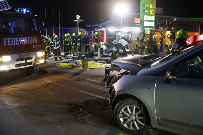 Schwerer Kreuzungscrash auf Rieder Straße bei Rottenbach