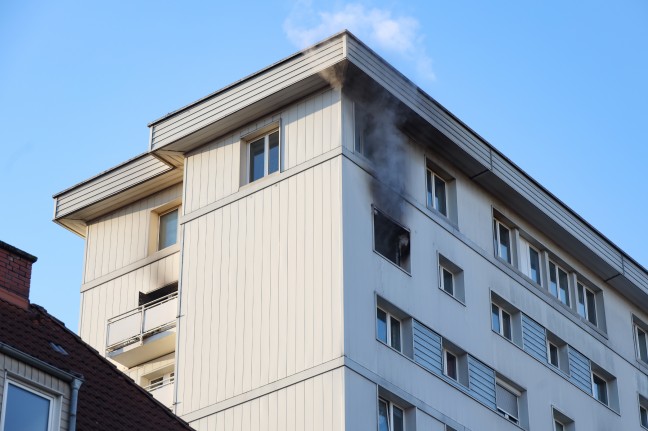 Brand in einem Hochhaus in Enns fordert ein Todesopfer