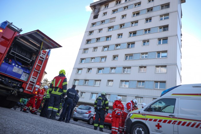 Brand in einem Hochhaus in Enns fordert ein Todesopfer