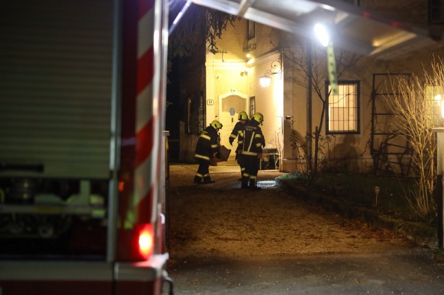 Zwei Feuerwehren bei Brand in einem Wohnhaus in Klaus an der Pyhrnbahn im Einsatz