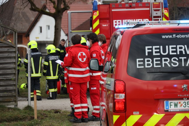 Brand einer Mikrowelle in einem Einfamilienhaus in Eberstalzell lste greren Einsatz aus