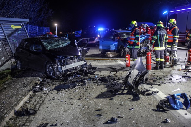 Crash in Edt bei Lambach: Polizei sucht fr Unfallermittlungen nun wichtigen Unfallzeugen