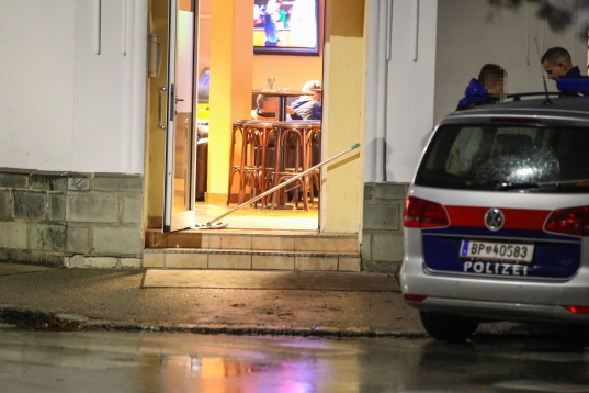 Fünf Verletzte bei Messerstecherei in einem Wettlokal in Wels-Neustadt