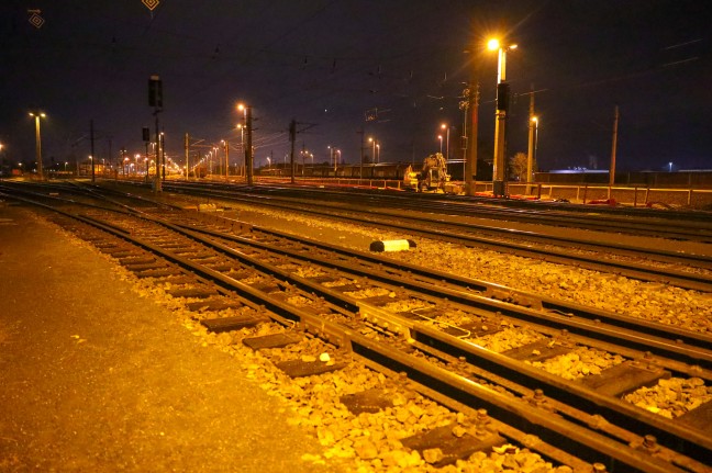 Bahnverkehr eingestellt: Fliegerbombe im Bereich des Verschiebebahnhofs in Wels-Neustadt entdeckt