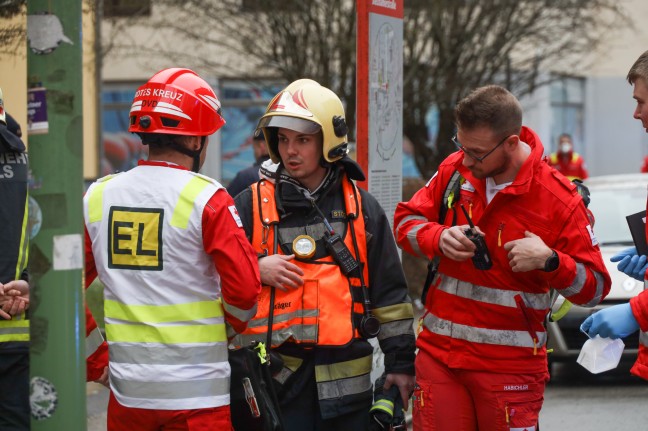Drei Verletzte bei Brand in einer Wohnung in Wels-Innenstadt