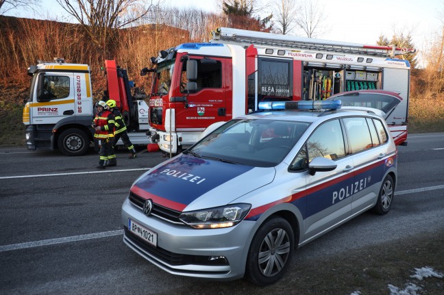 Frontalkollision: Schwerer Verkehrsunfall auf Voralpenstraße bei Sierning fordert zwei Verletzte