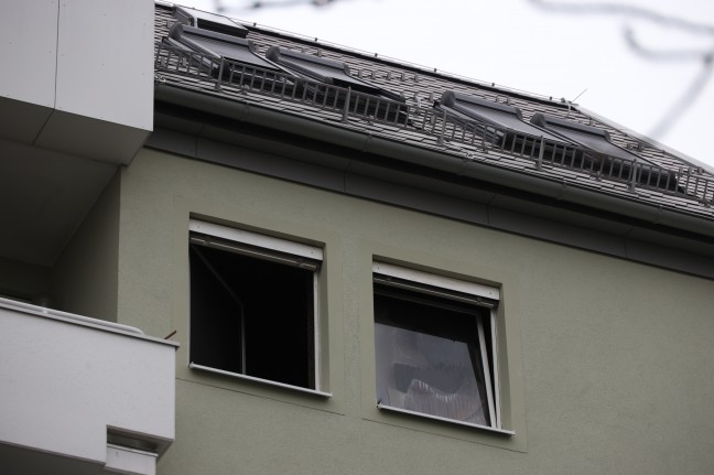 Schwerverletzte Person bei Wohnungsbrand in Linz-Bindermichl-Keferfeld