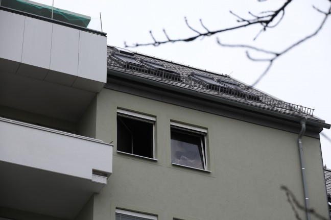 Schwerverletzte Person bei Wohnungsbrand in Linz-Bindermichl-Keferfeld