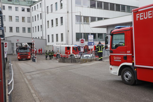 Brand im Klinikum in Wels-Neustadt fhrte zu Einsatz zweier Feuerwehren