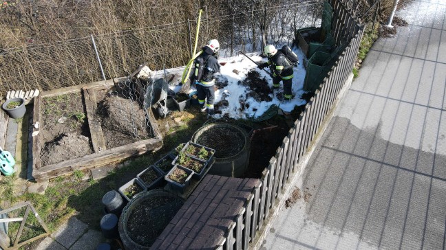 Brand eines Komposthaufens in einem Kleingarten in Wels-Neustadt