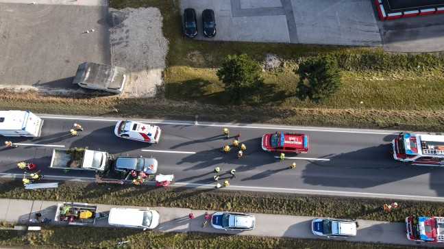 Beifahrerin bei Auffahrunfall auf Wiener Straße in Marchtrenk verletzt