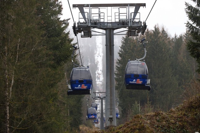 Letzte Bergfahrt in ungwisse Zukunft - Liftbetrieb am Kasberg in Grünau im Almtal vorerst beendet