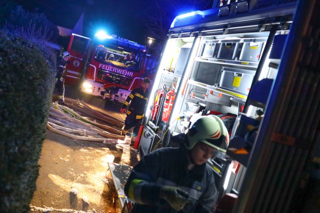 Brand in einem Gewchshaus einer ehemaligen Grtnerei in Wels-Pernau