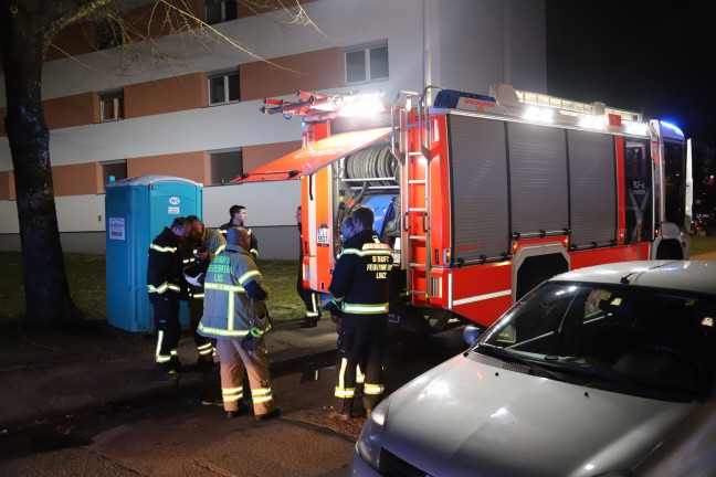 Nächtlicher Küchenbrand in Linz-Bulgariplatz sorgte für größeren Einsatz der Berufsfeuerwehr