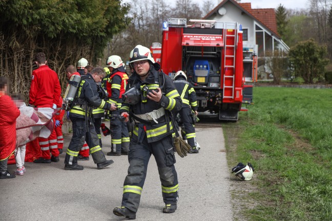 Zimmerbrand in einem Mehrparteienwohnhaus in Bad Wimsbach-Neydharting