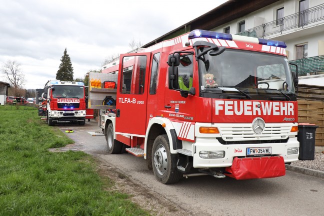 Zimmerbrand in einem Mehrparteienwohnhaus in Bad Wimsbach-Neydharting