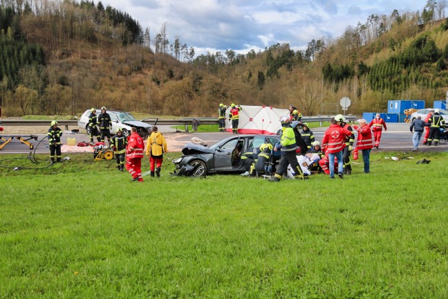 Schwerer Verkehrsunfall in Tragwein fordert mehrere teils Schwerverletzte