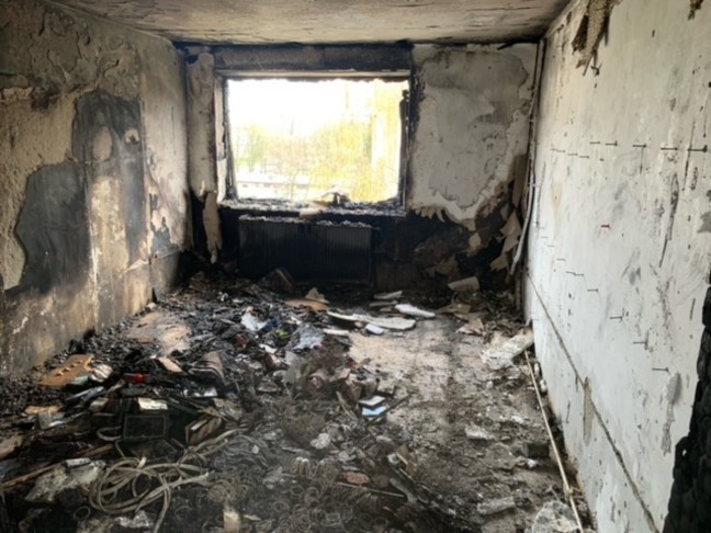 Ausgedehnter Wohnungsbrand in einem Mehrparteienwohnhaus in Ansfelden