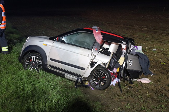 Auffahrunfall mit Mopedauto auf Wiener Strae bei Gunskirchen fordert zwei Verletzte