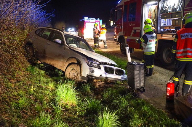 Autolenker bei Sipbachzell mit PKW von Strae abgekommen