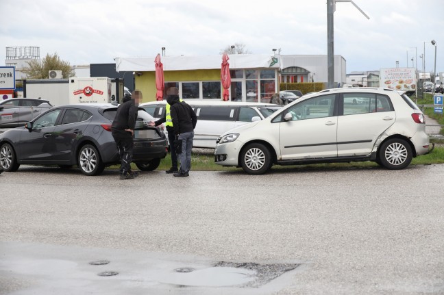 Auffahrunfall mit vier Fahrzeugen auf Wiener Strae bei Marchtrenk fordert einen Verletzten