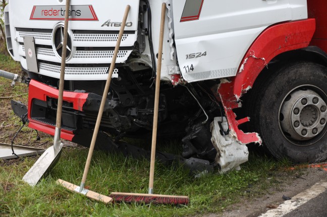 Schwerer Verkehrsunfall zwischen LKW und PKW in Kremsmnster fordert zwei Verletzte