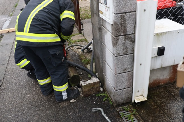 Warteschleife: Beschdigter Telefonmast in Wels-Neustadt als Geduldsprobe fr Einsatzkrfte