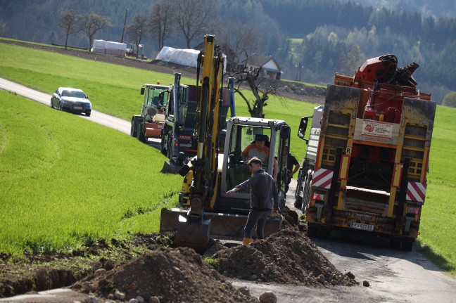 Unterführungsbauwerk beschädigt: LKW-Kran touchierte Brücke der Almtalbahn bei Pettenbach