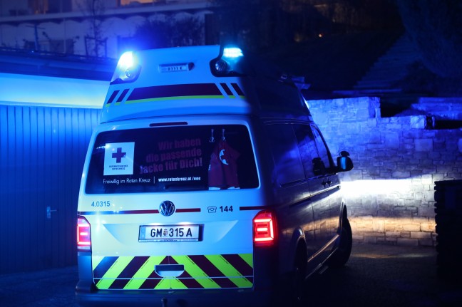 Brand im Bereich der Fassade eines Wohnhauses in Gmunden