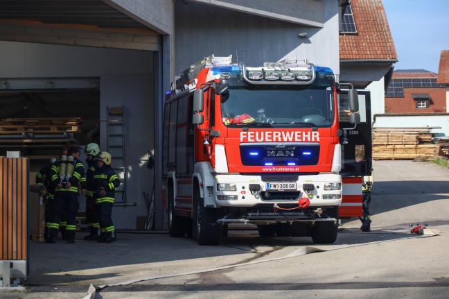 Brand im Bereich einer Absauganlage einer Tischlerei in Tollet