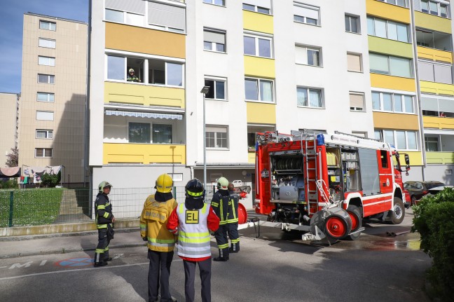 Kchenbrand in einer Wohnung in Wels-Vogelweide fordert zwei Verletzte