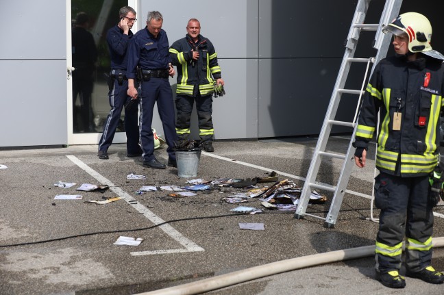 Drei Feuerwehren bei Brand in einer Wohnung in Bad Schallerbach im Einsatz