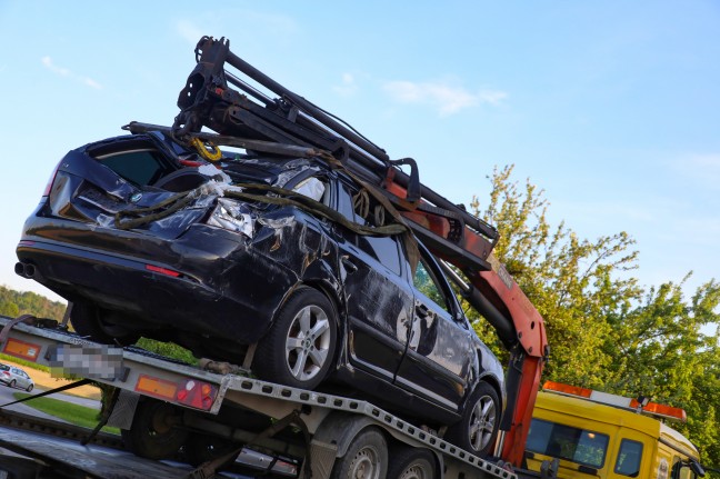 Schwerer Verkehrsunfall auf Westautobahn bei Linz-Ebelsberg