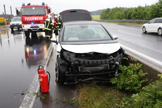 Ein Schwerverletzter bei Verkehrsunfall auf Westautobahn in Ohlsdorf