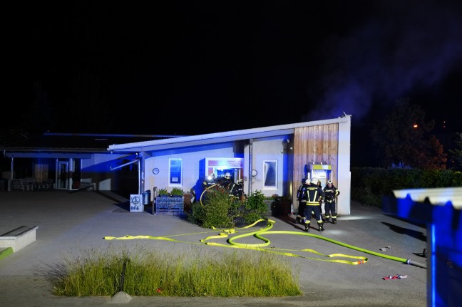 Brand in einem Jugendzentrum in Leonding sorgt fr Einsatz von drei Feuerwehren