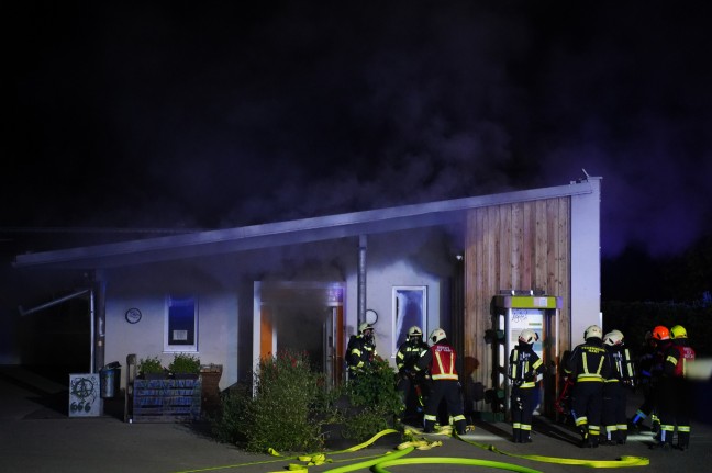 Brand in einem Jugendzentrum in Leonding sorgt fr Einsatz von drei Feuerwehren