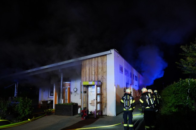 Brand in einem Jugendzentrum in Leonding sorgt fr Einsatz von drei Feuerwehren