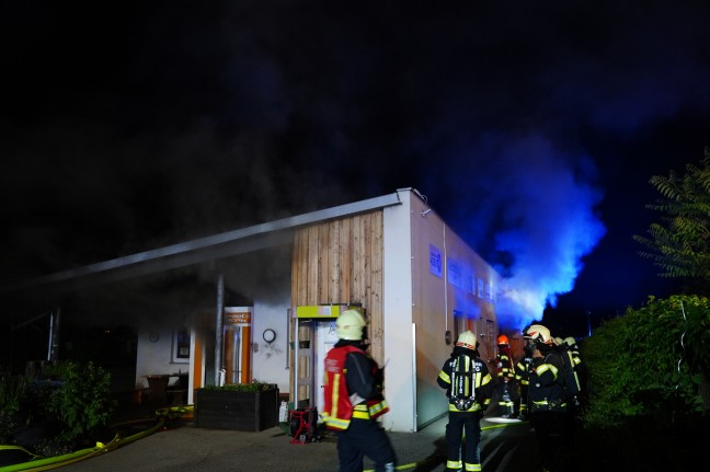 Brand in einem Jugendzentrum in Leonding sorgt fr Einsatz von drei Feuerwehren