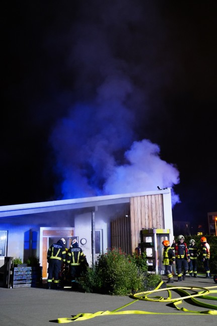Brand in einem Jugendzentrum in Leonding sorgt fr Einsatz von drei Feuerwehren