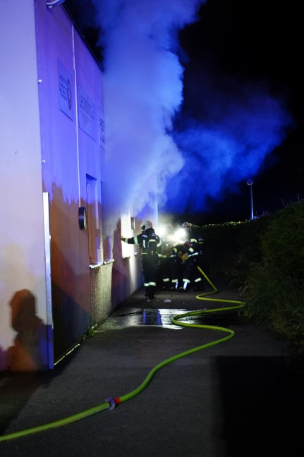 Brand in einem Jugendzentrum in Leonding sorgt fr Einsatz von drei Feuerwehren