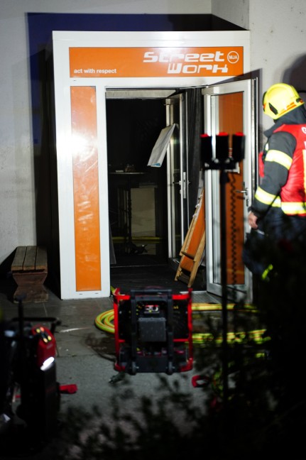 Brand in einem Jugendzentrum in Leonding sorgt fr Einsatz von drei Feuerwehren