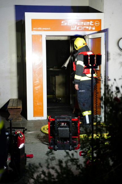 Brand in einem Jugendzentrum in Leonding sorgt fr Einsatz von drei Feuerwehren