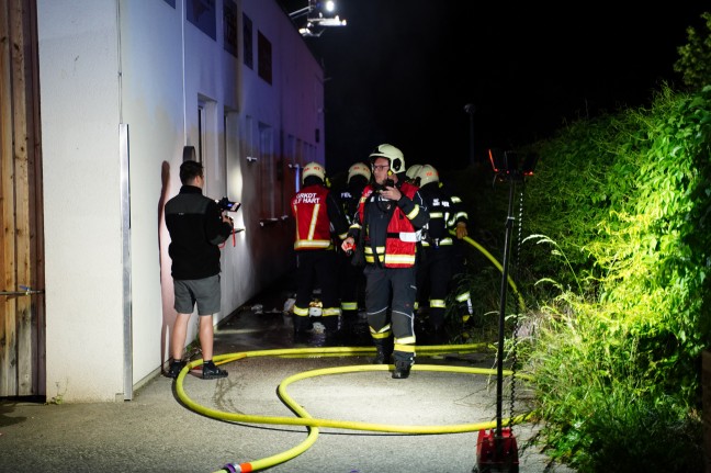 Brand in einem Jugendzentrum in Leonding sorgt fr Einsatz von drei Feuerwehren